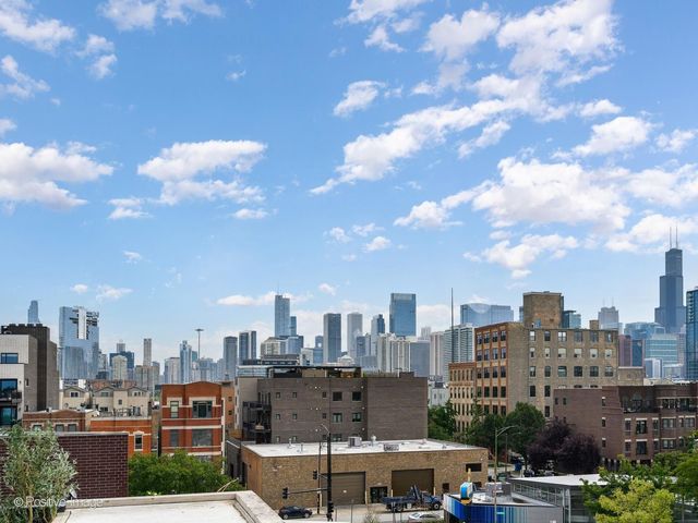 1224 W Ohio Street 3E, Chicago, IL 60642
