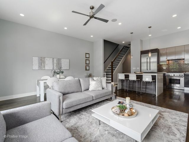 1224 W Ohio Street 3E, Chicago, IL 60642