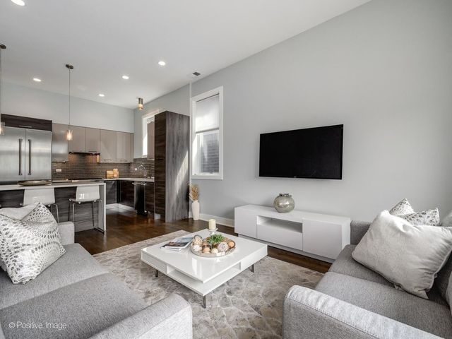 1224 W Ohio Street 3E, Chicago, IL 60642