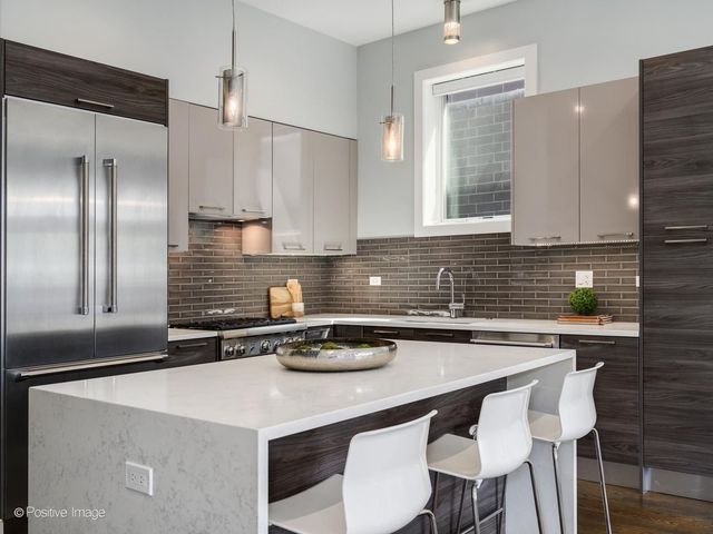 1224 W Ohio Street 3E, Chicago, IL 60642