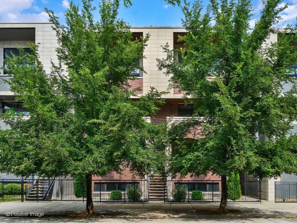 1224 W Ohio Street 3E, Chicago, IL 60642