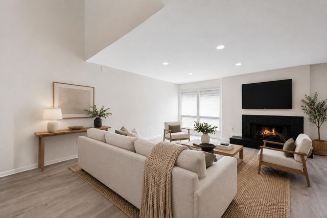9807 Bent Branch Lane, Dallas, TX 75243