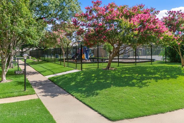 9807 Bent Branch Lane, Dallas, TX 75243