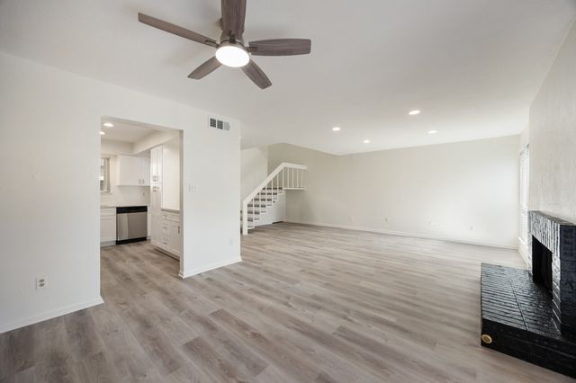 9807 Bent Branch Lane, Dallas, TX 75243