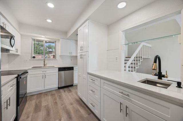 9807 Bent Branch Lane, Dallas, TX 75243