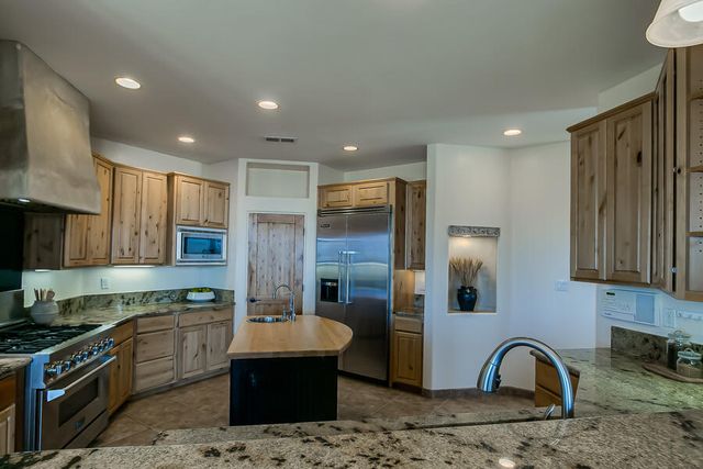 6809 Nagoya Road NE, Rio Rancho, NM 87144