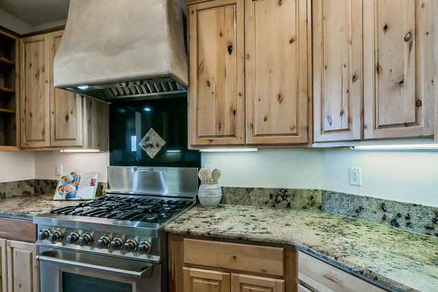 6809 Nagoya Road NE, Rio Rancho, NM 87144