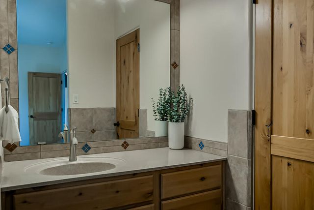 6809 Nagoya Road NE, Rio Rancho, NM 87144