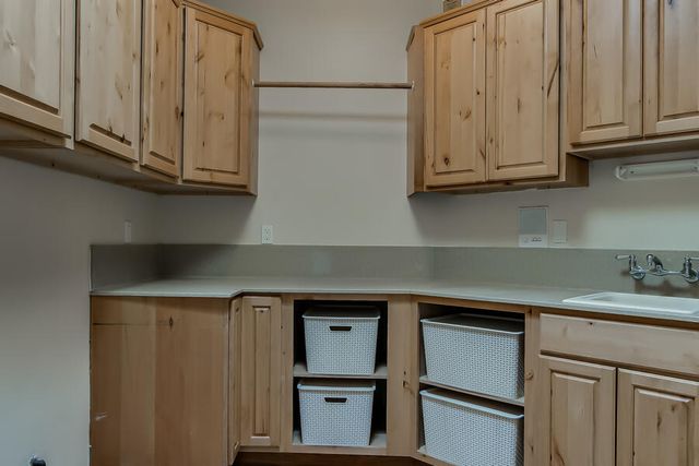 6809 Nagoya Road NE, Rio Rancho, NM 87144