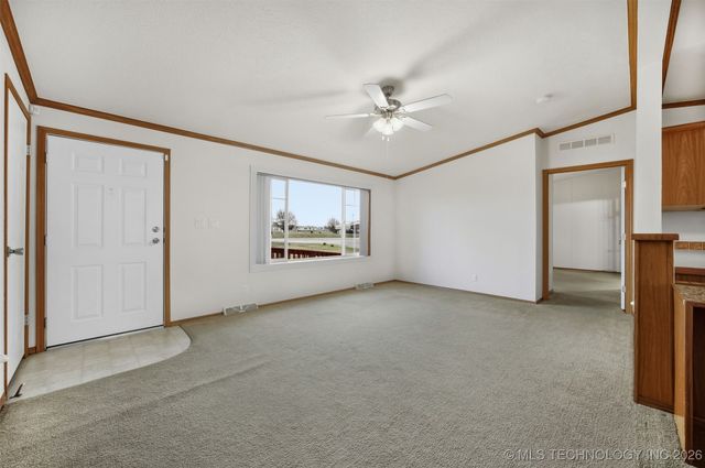 14022 S Crestview Road, Oologah, OK 74053