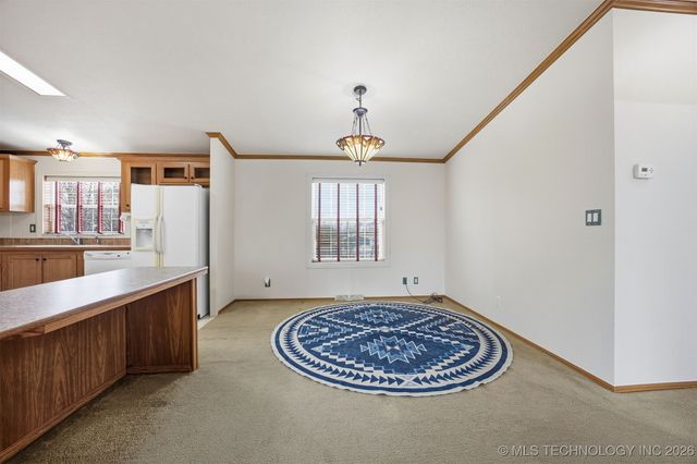 14022 S Crestview Road, Oologah, OK 74053