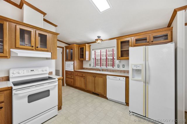 14022 S Crestview Road, Oologah, OK 74053