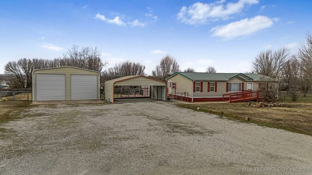 14022 S Crestview Road, Oologah, OK 74053