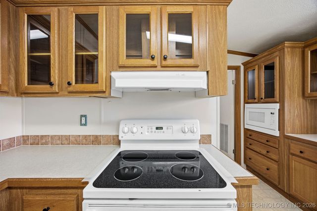 14022 S Crestview Road, Oologah, OK 74053