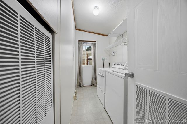 14022 S Crestview Road, Oologah, OK 74053