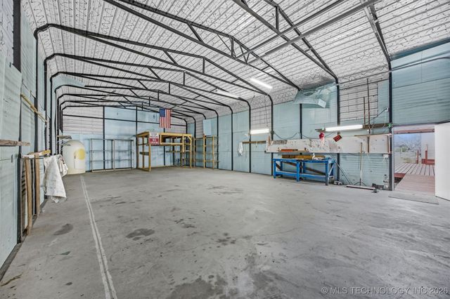 14022 S Crestview Road, Oologah, OK 74053