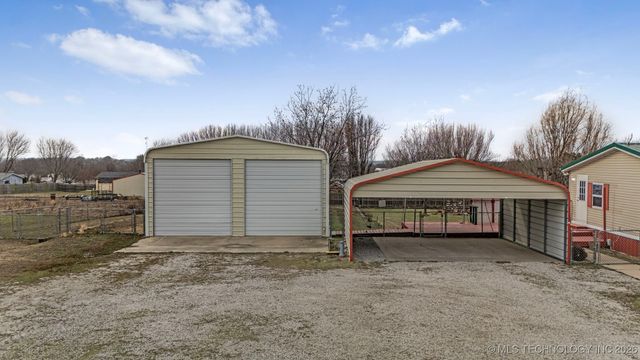 14022 S Crestview Road, Oologah, OK 74053