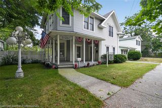 108 College Street, Holly, MI 48442
