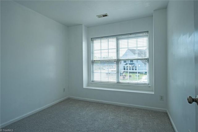 618 Grasswren Way, Greensboro, NC 27409