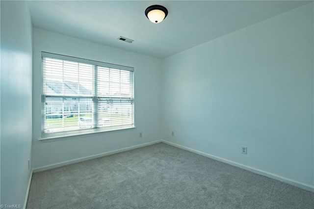 618 Grasswren Way, Greensboro, NC 27409