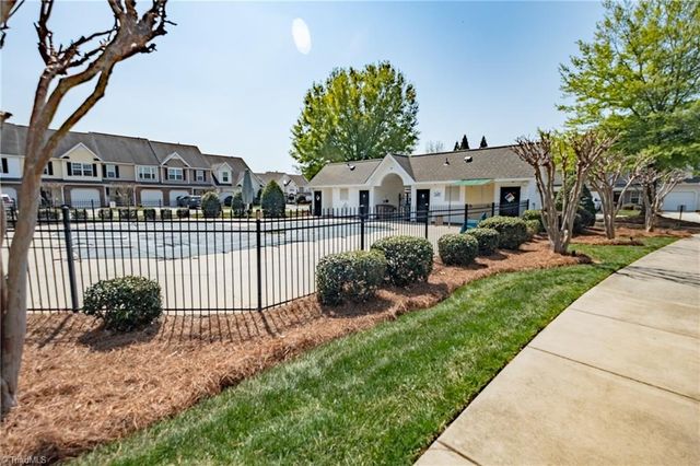 618 Grasswren Way, Greensboro, NC 27409