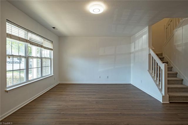 618 Grasswren Way, Greensboro, NC 27409