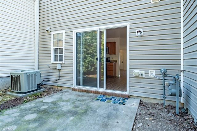 618 Grasswren Way, Greensboro, NC 27409