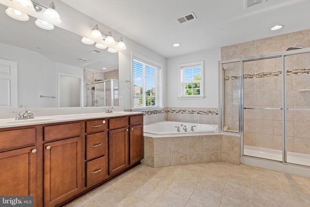 124 MOON CRADLE LN, Catonsville, MD 21228