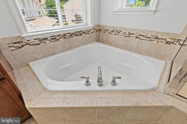 124 MOON CRADLE LN, Catonsville, MD 21228
