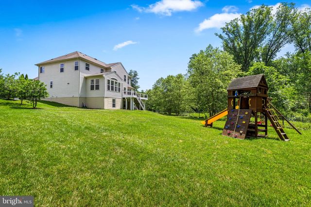 124 MOON CRADLE LN, Catonsville, MD 21228
