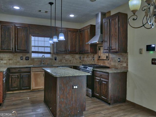 512 Chaucer Way, Stockbridge, GA 30281