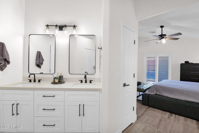 665 W MINTON Drive, Tempe, AZ 85282
