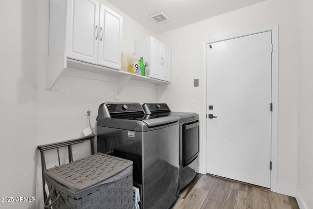 665 W MINTON Drive, Tempe, AZ 85282