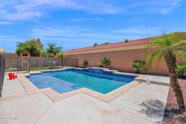 665 W MINTON Drive, Tempe, AZ 85282