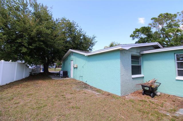 5802 GREENWOOD WAY, Holiday, FL 34690