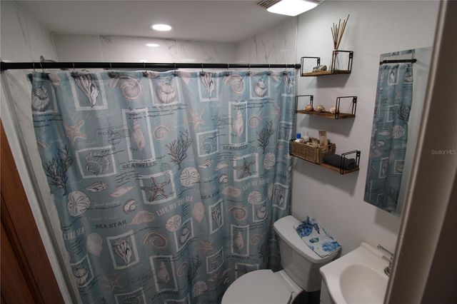 5802 GREENWOOD WAY, Holiday, FL 34690