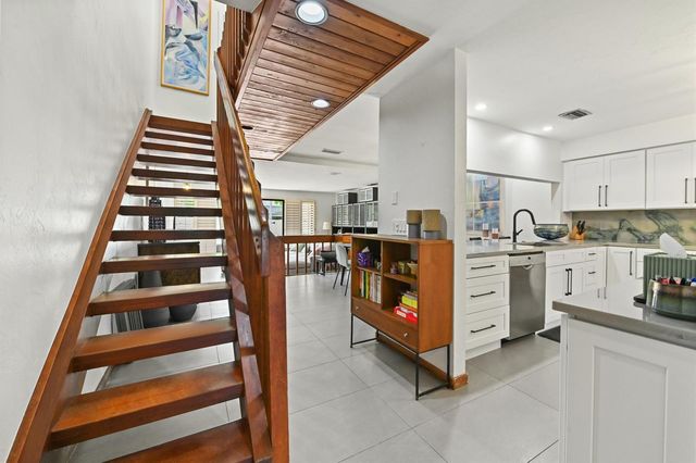 3543 S Ocean Boulevard 111, South Palm Beach, FL 33480