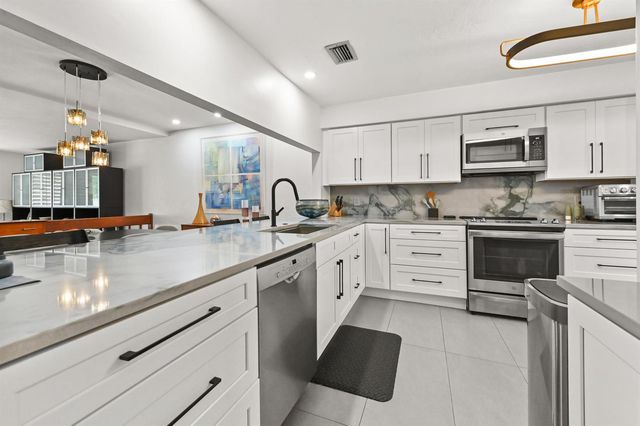 3543 S Ocean Boulevard 111, South Palm Beach, FL 33480
