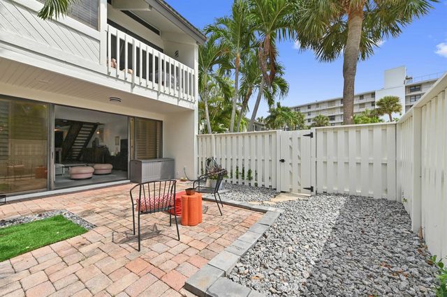 3543 S Ocean Boulevard 111, South Palm Beach, FL 33480