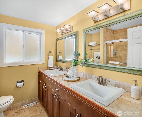 2416 NW 198th Street, Shoreline, WA 98177