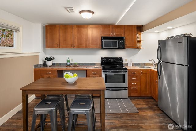 2416 NW 198th Street, Shoreline, WA 98177