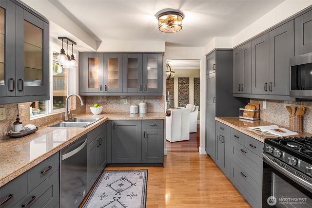 2416 NW 198th Street, Shoreline, WA 98177