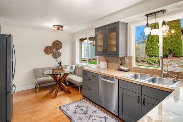 2416 NW 198th Street, Shoreline, WA 98177