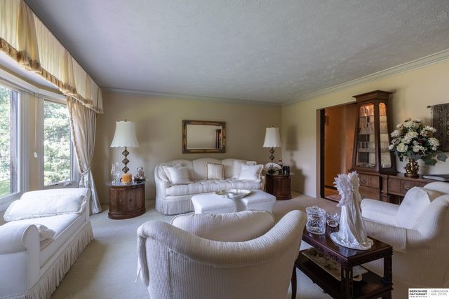 706 Martin Drive, Bellevue, NE 68005