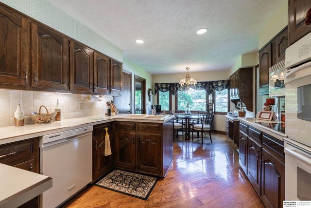 706 Martin Drive, Bellevue, NE 68005