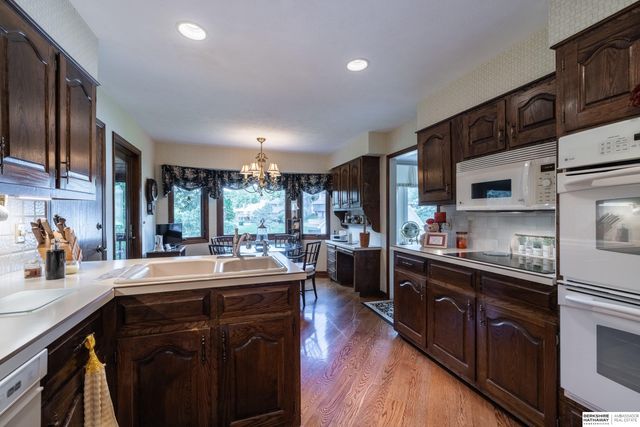 706 Martin Drive, Bellevue, NE 68005