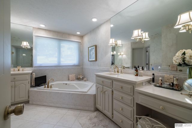 706 Martin Drive, Bellevue, NE 68005