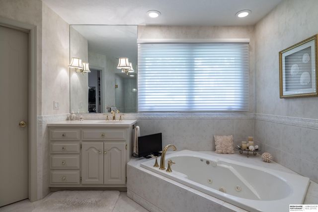 706 Martin Drive, Bellevue, NE 68005