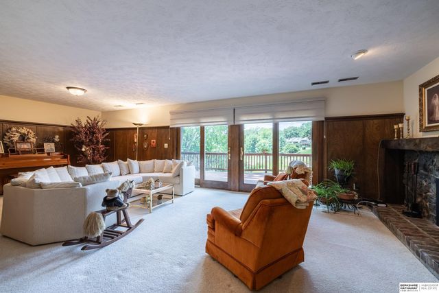 706 Martin Drive, Bellevue, NE 68005
