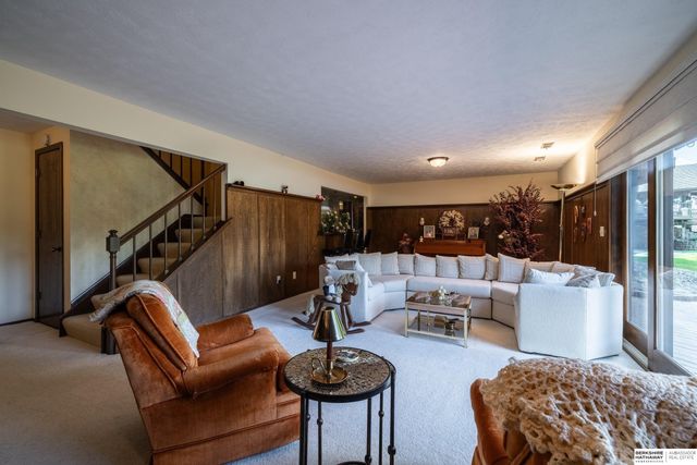706 Martin Drive, Bellevue, NE 68005